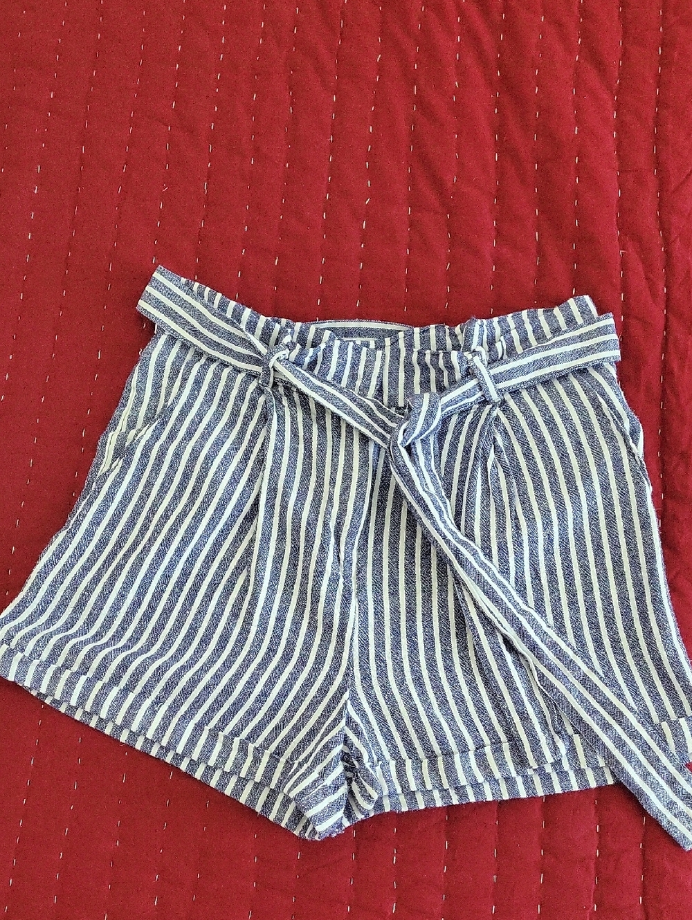 Forever 21 Blue, White Striped Tie-Belt Women’s Shorts Sz M